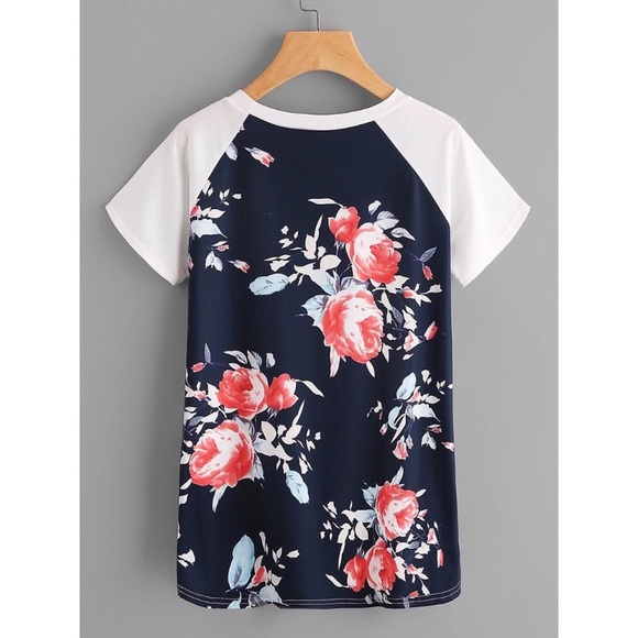 ❗️LAST❗️Floral Short Sleeve T-shirt - Picture 3 of 5